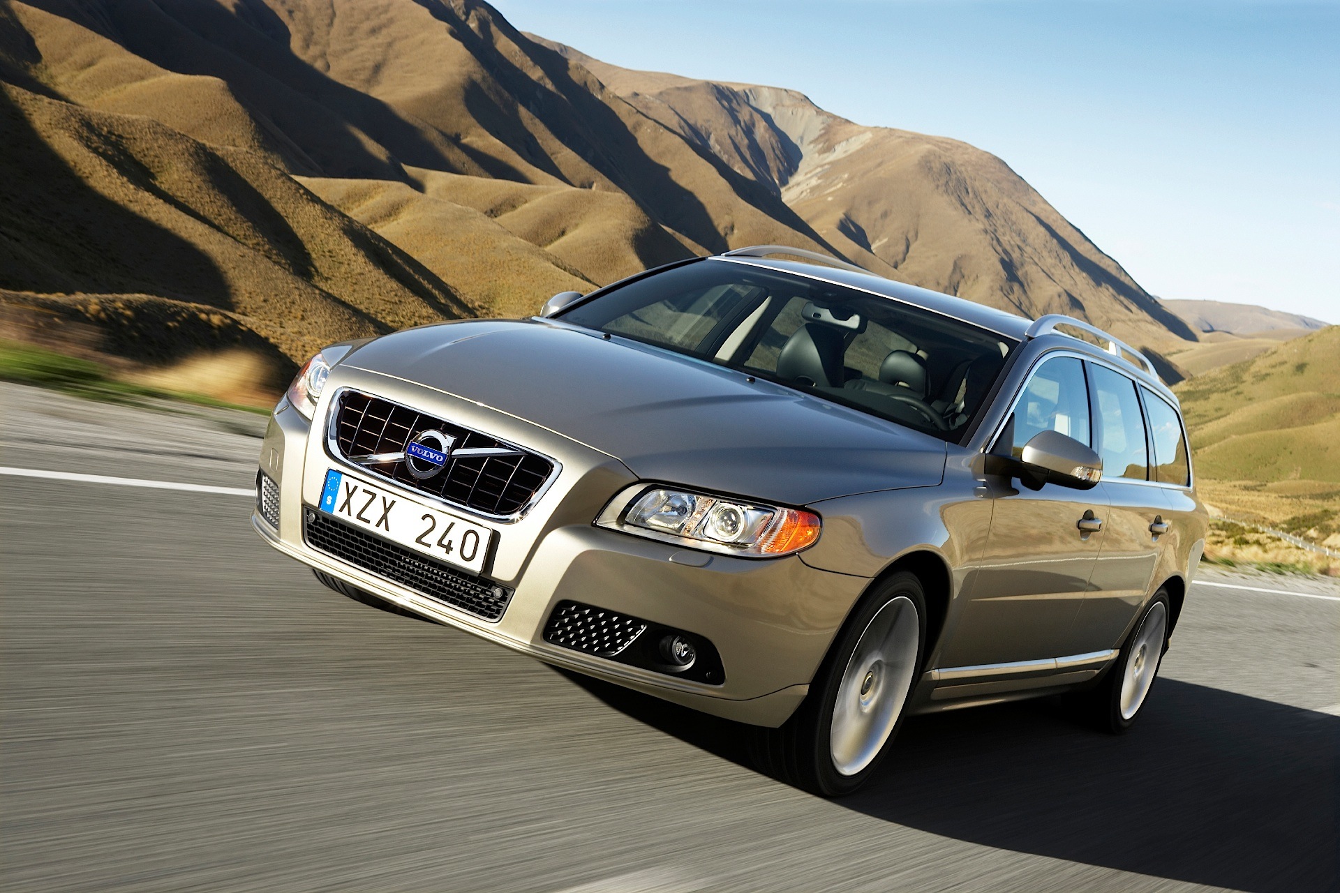 Volvo V70 photo 14