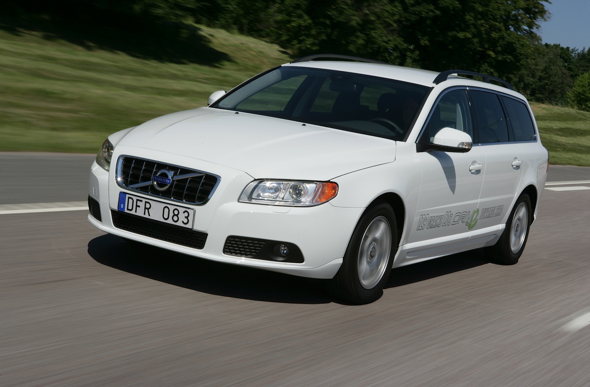 Volvo V70 photo 17