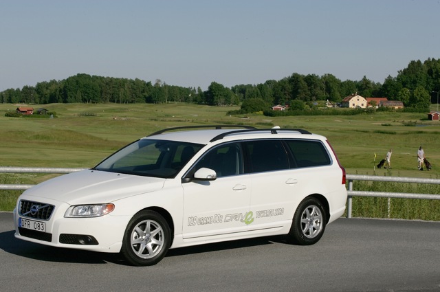 Volvo V70 photo 18