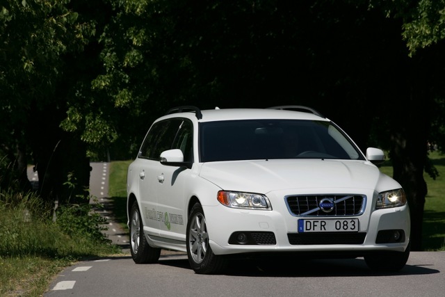 Volvo V70 photo 19