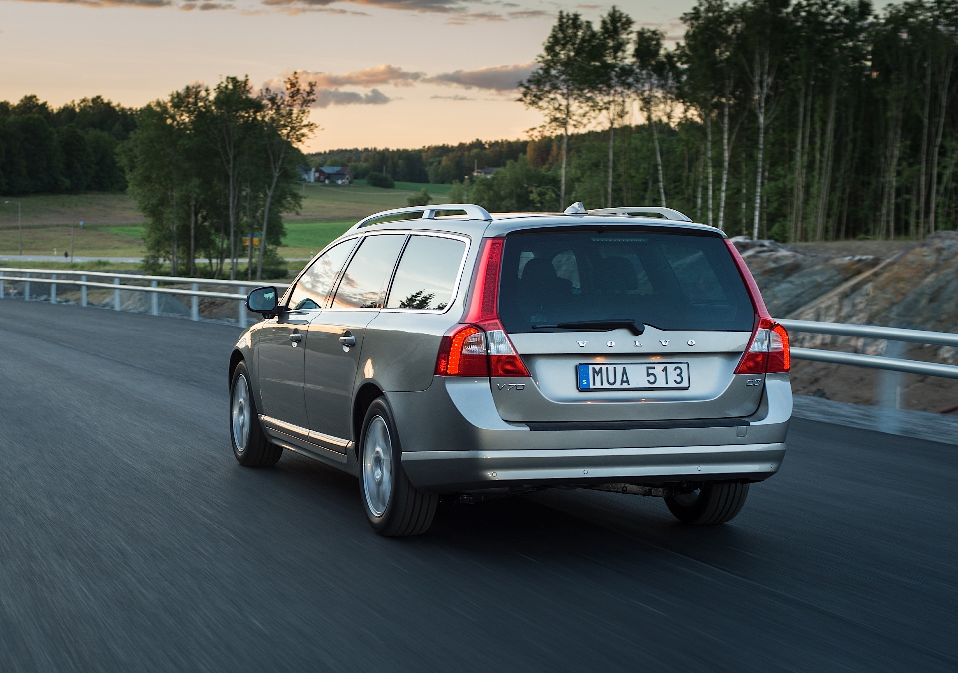 Volvo V70 photo 27
