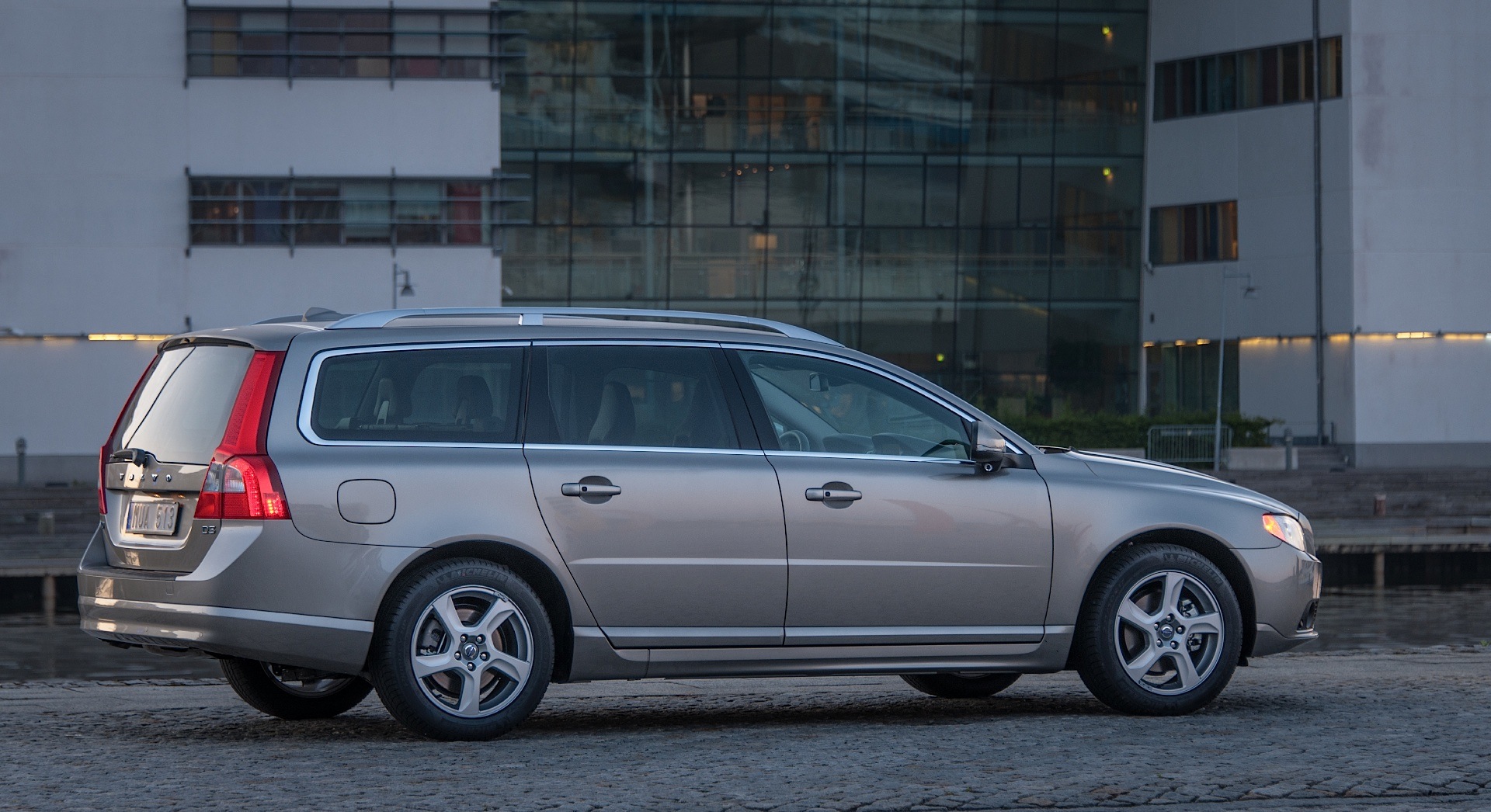 Volvo V70 photo 29