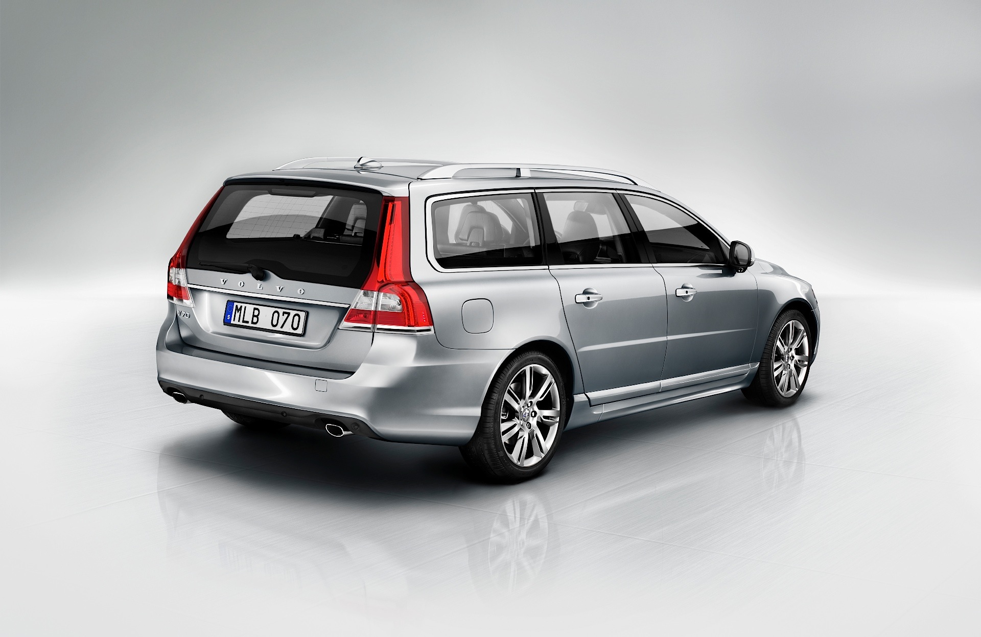 Volvo V70 photo 38