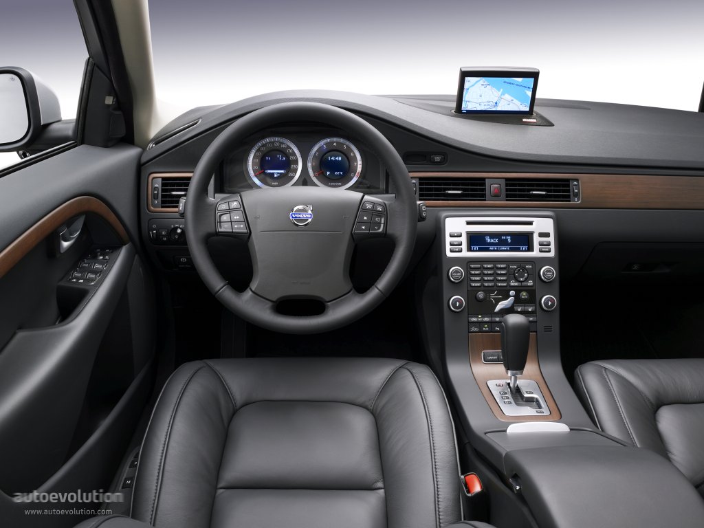 Volvo V70 photo 41