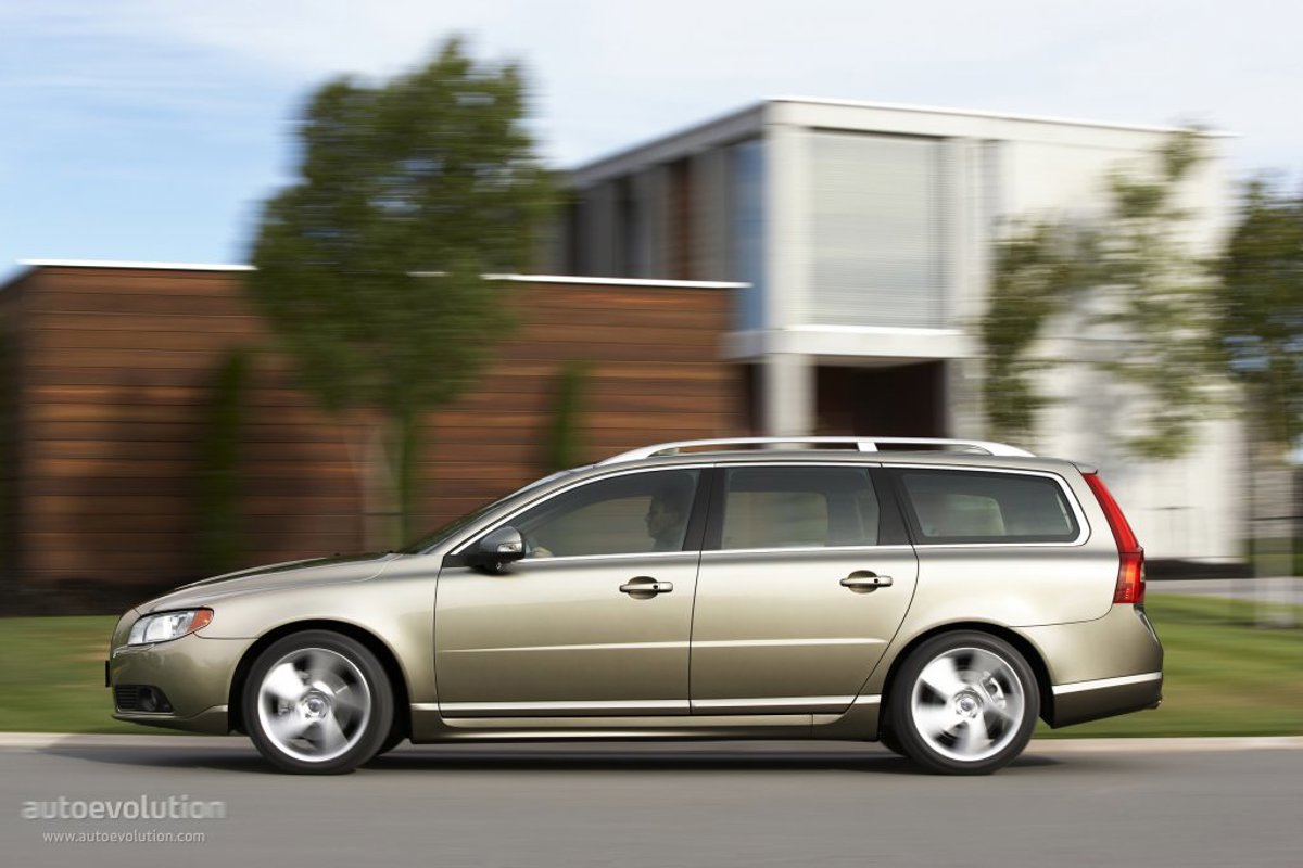 Volvo VOLVO V70 2.0L D4 FWD 6AT (163 HP)