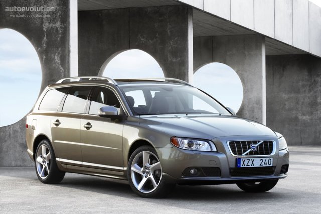 Volvo V70 photo 4