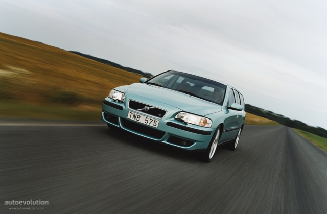 Volvo V70 photo 3