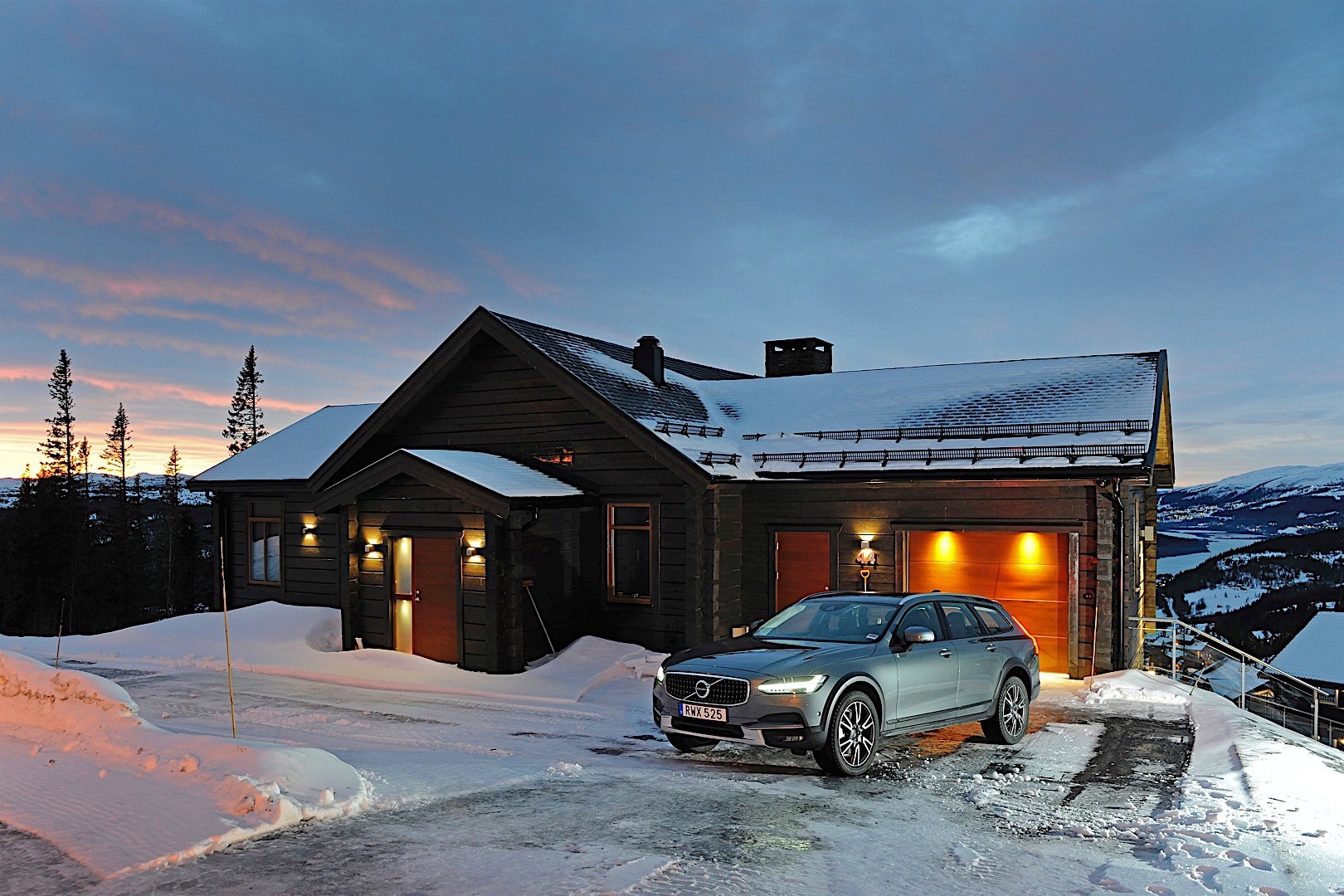 Volvo V90 Cross Country photo 4