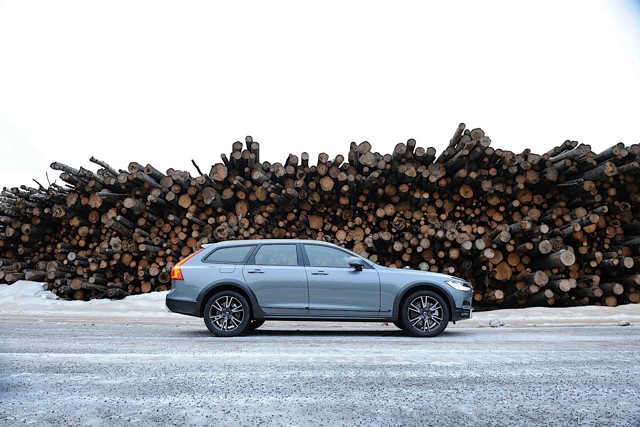 Volvo V90 Cross Country photo 5