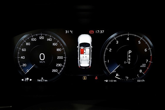 Volvo V90 Cross Country photo 75
