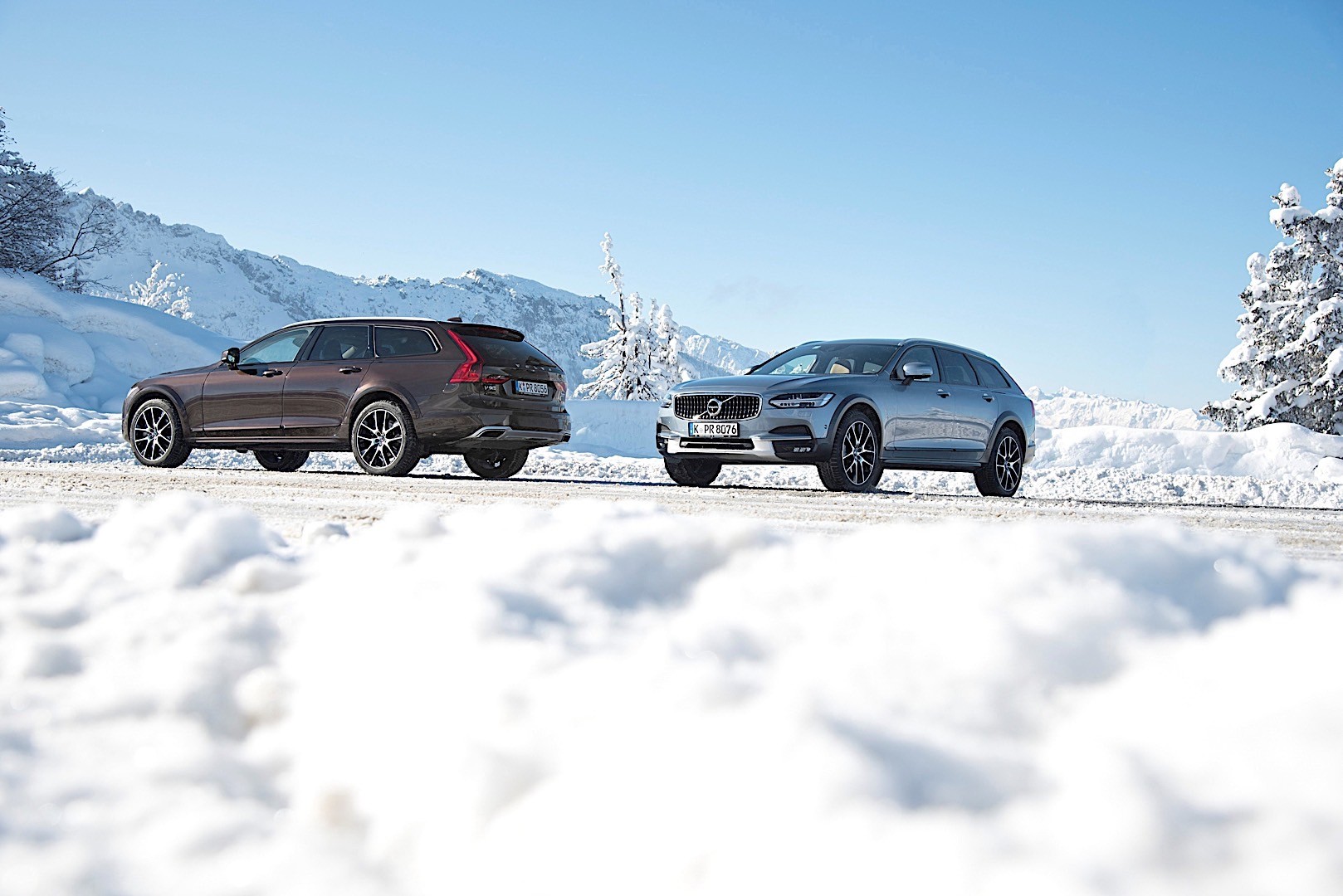 Volvo V90 Cross Country photo 26