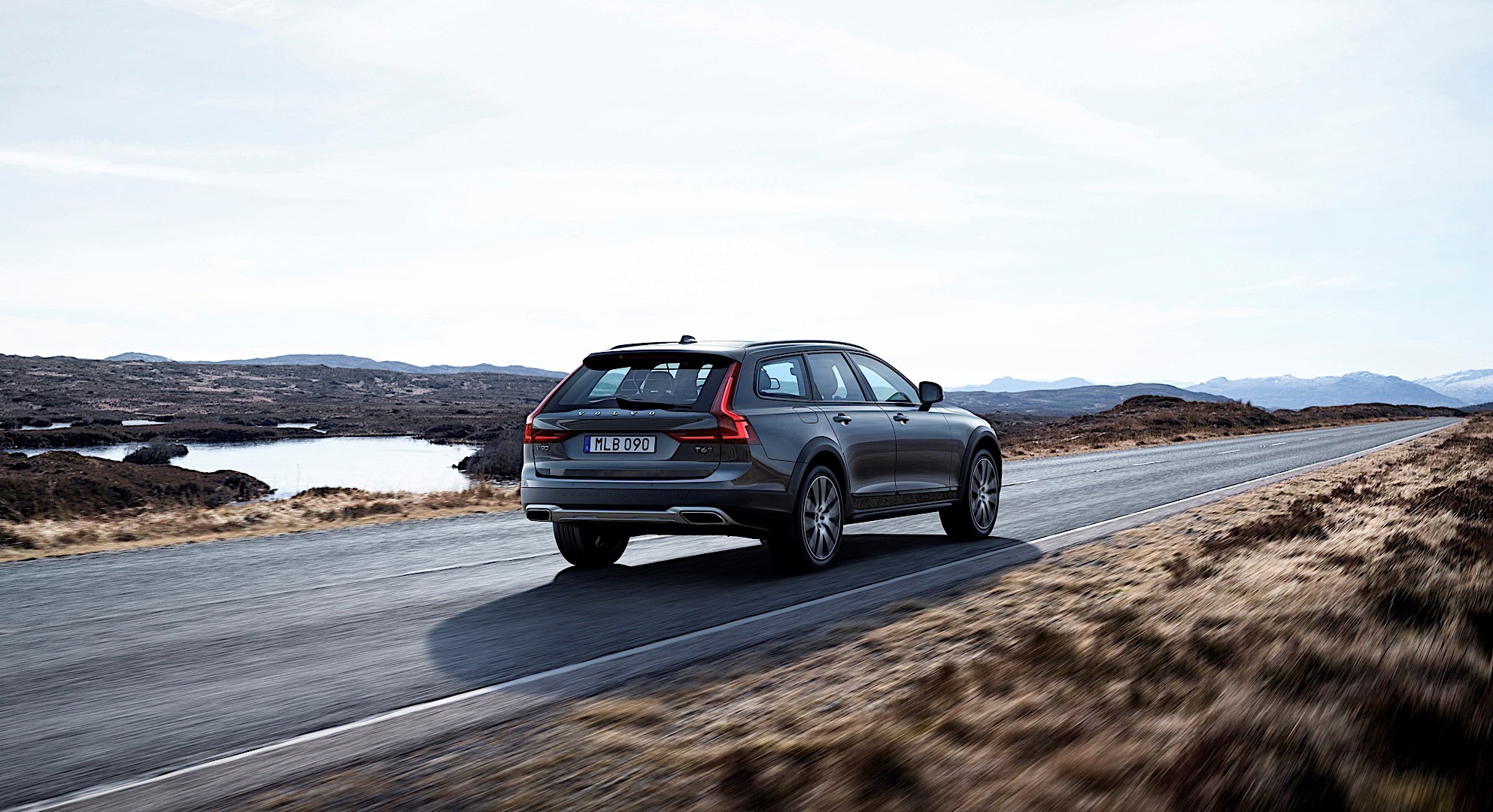 Volvo V90 Cross Country photo 60