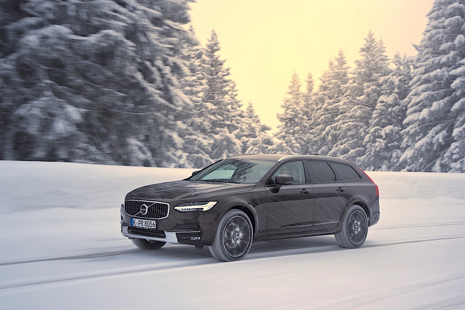 Volvo V90 Cross Country photo 63