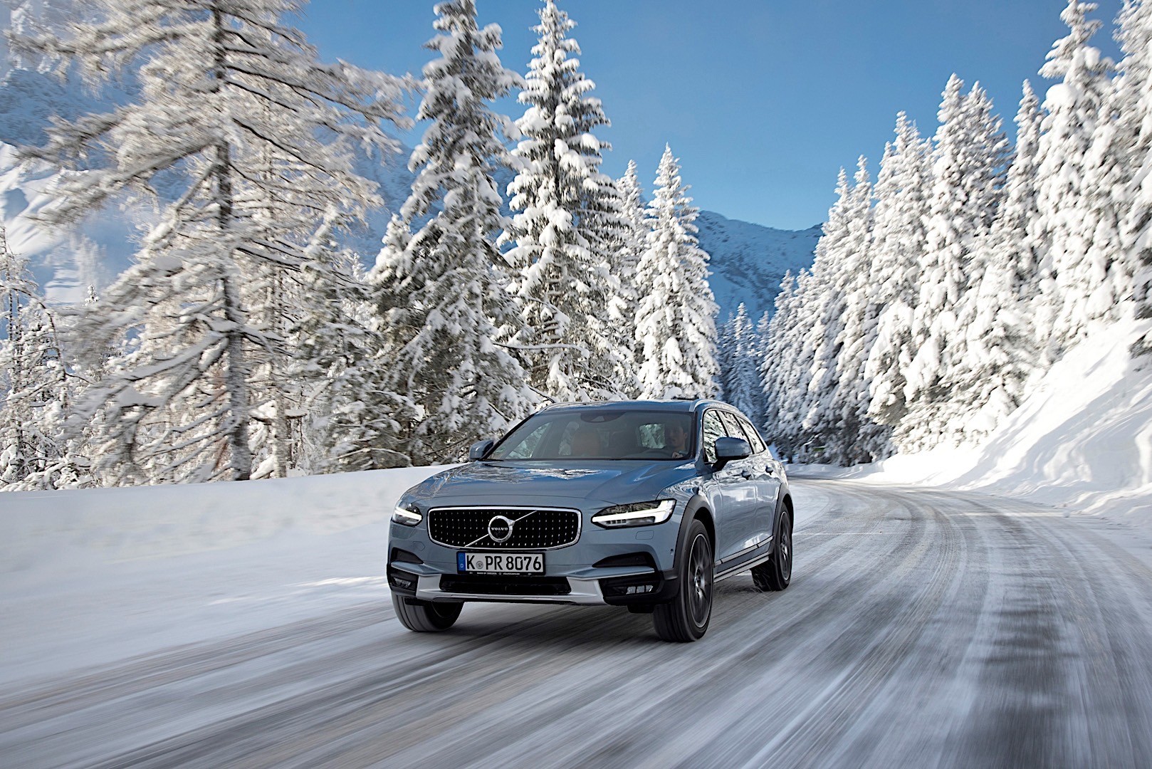 Volvo V90 Cross Country photo 72