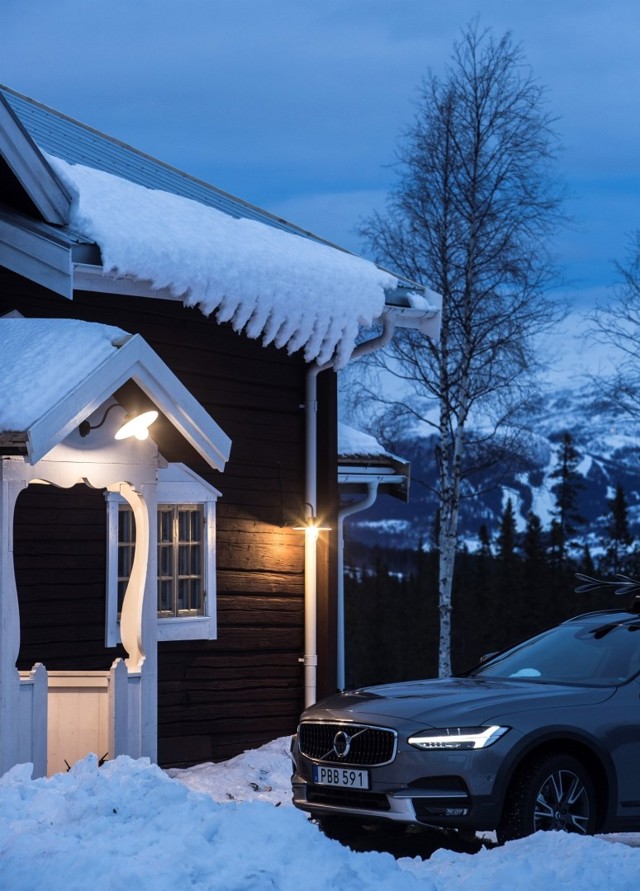 Volvo V90 Cross Country photo 75