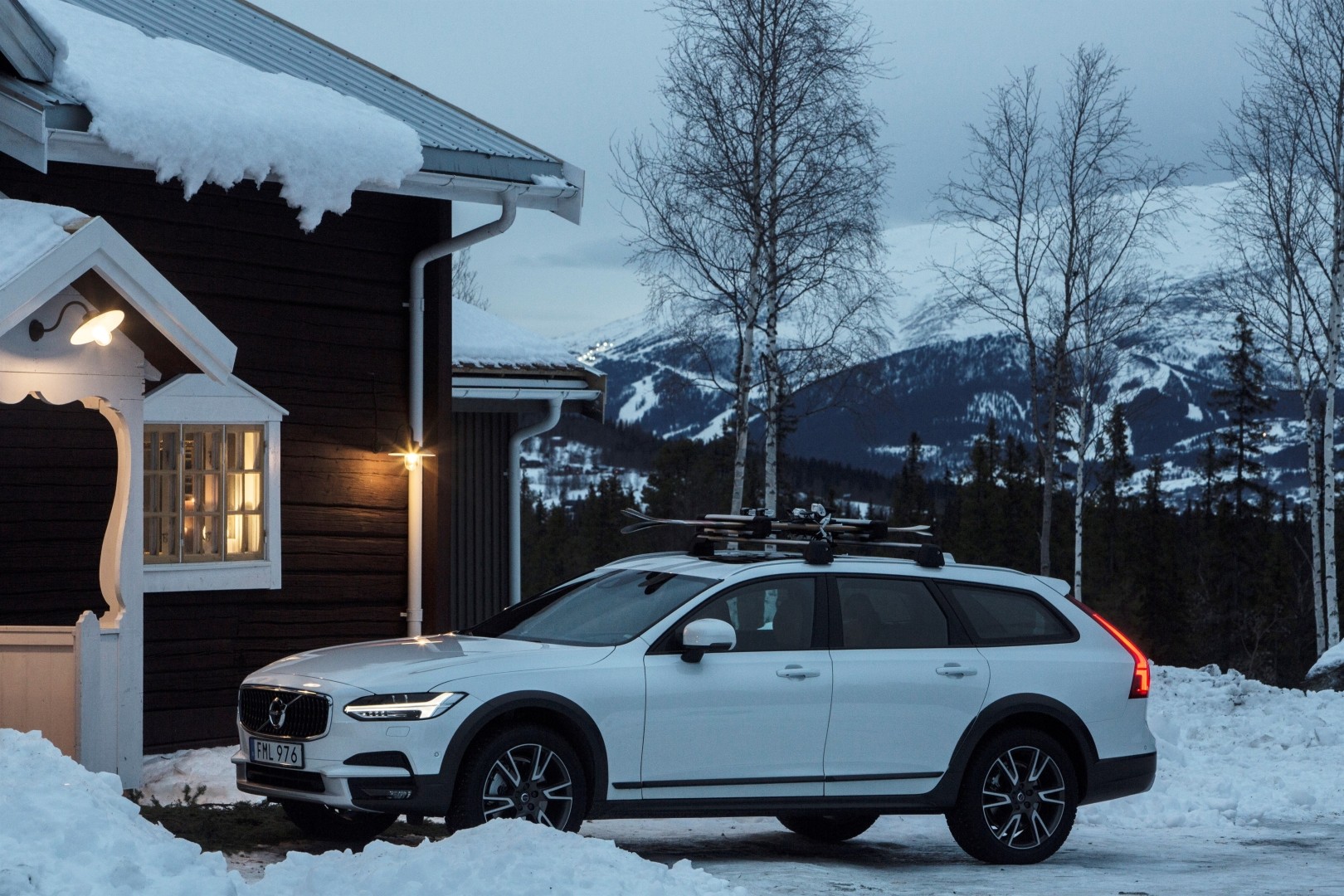 Volvo V90 Cross Country photo 76