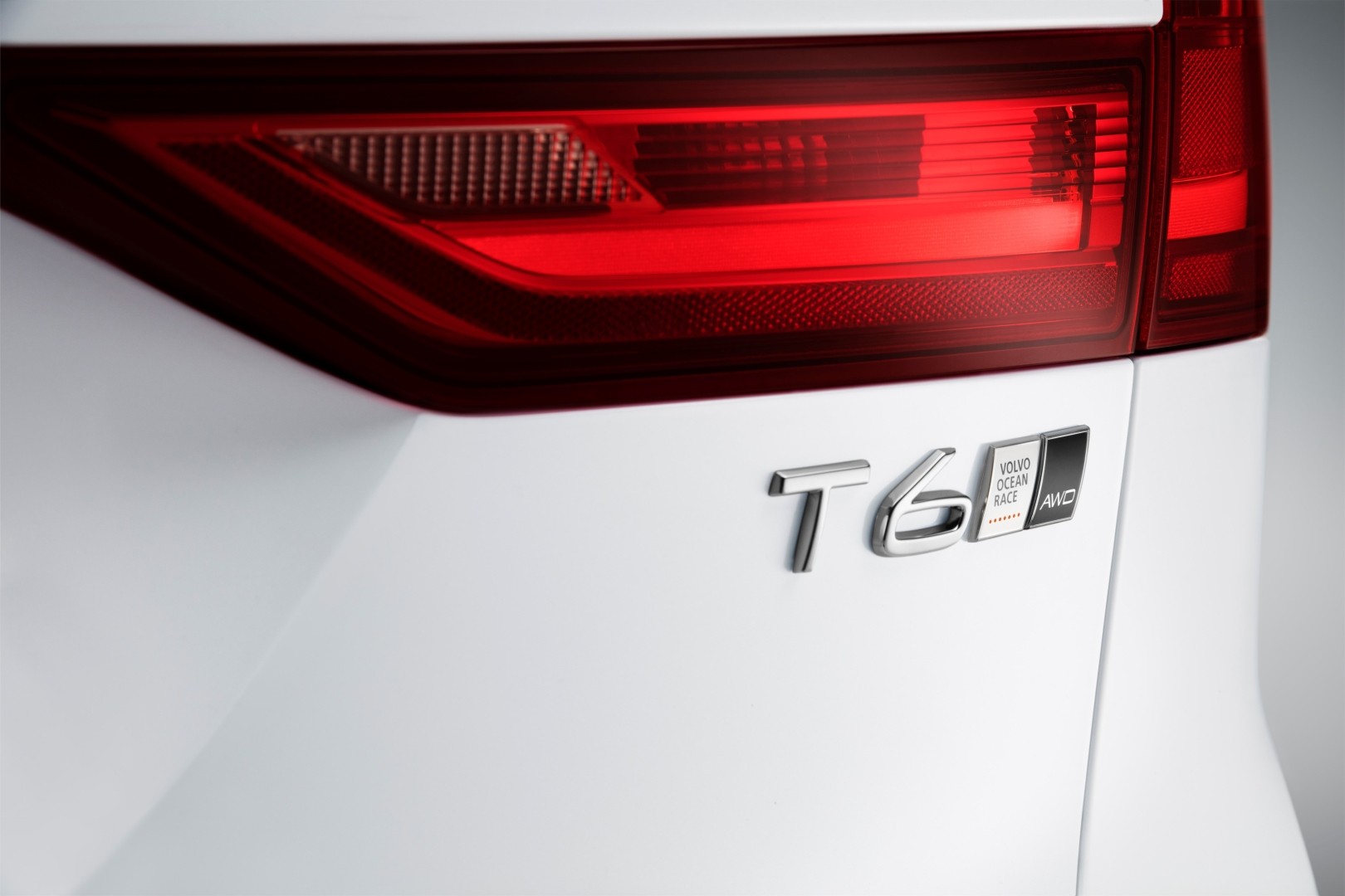 Volvo V90 Cross Country photo 81