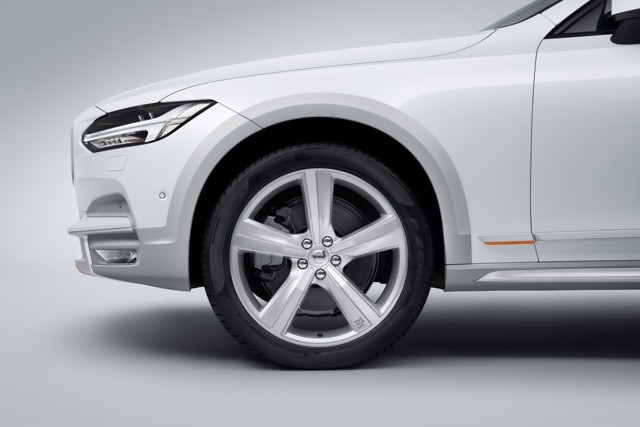 Volvo V90 Cross Country photo 85