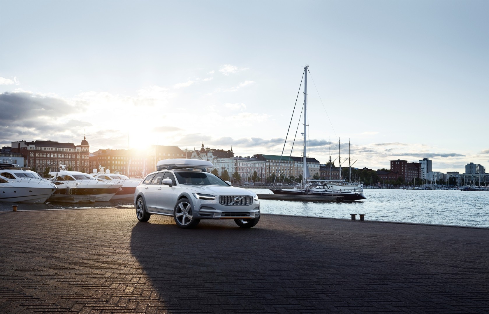 Volvo V90 Cross Country photo 94
