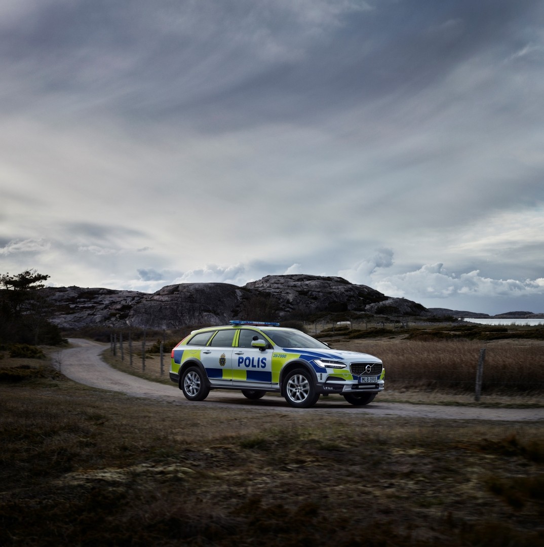 Volvo V90 Cross Country photo 95