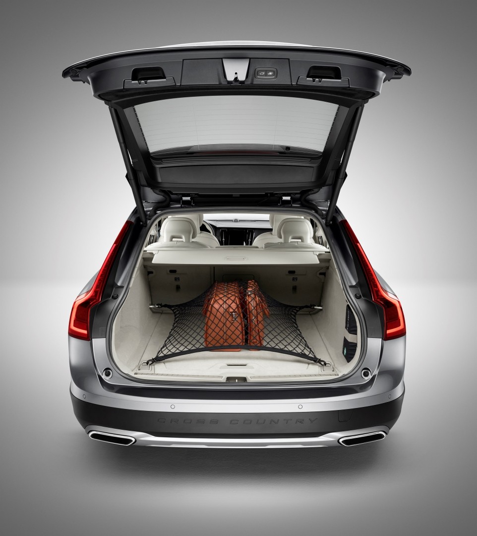 Volvo V90 Cross Country photo 100