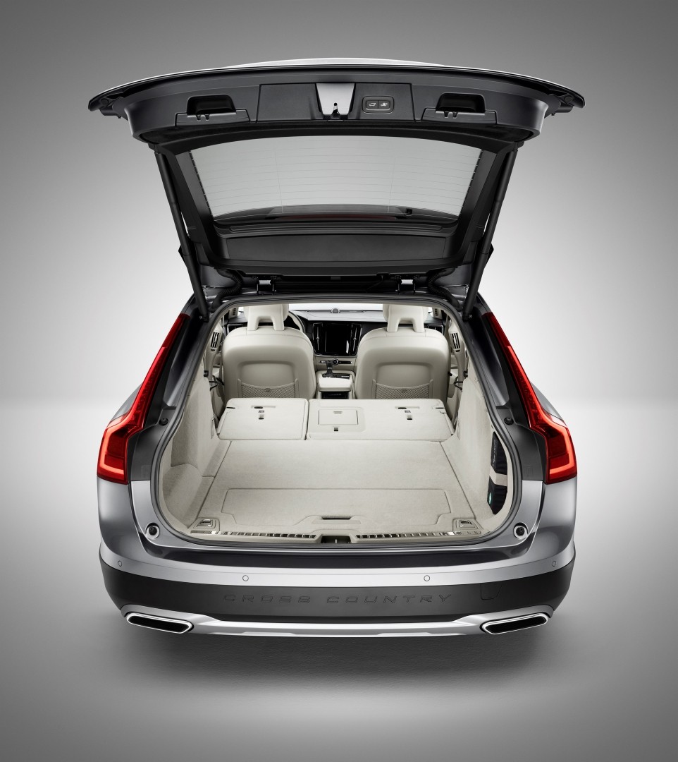 Volvo V90 Cross Country photo 104