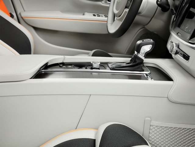 Volvo V90 Cross Country photo 110