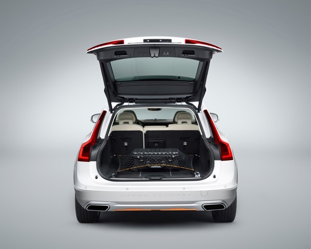 Volvo V90 Cross Country photo 120
