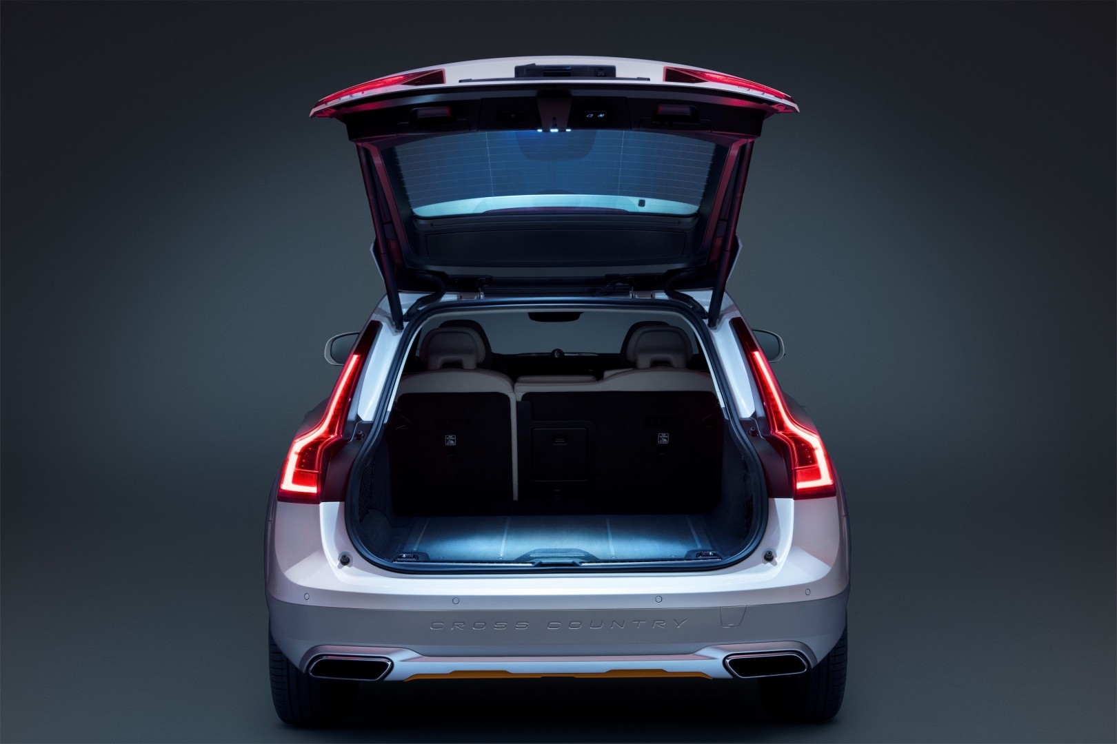 Volvo V90 Cross Country photo 121