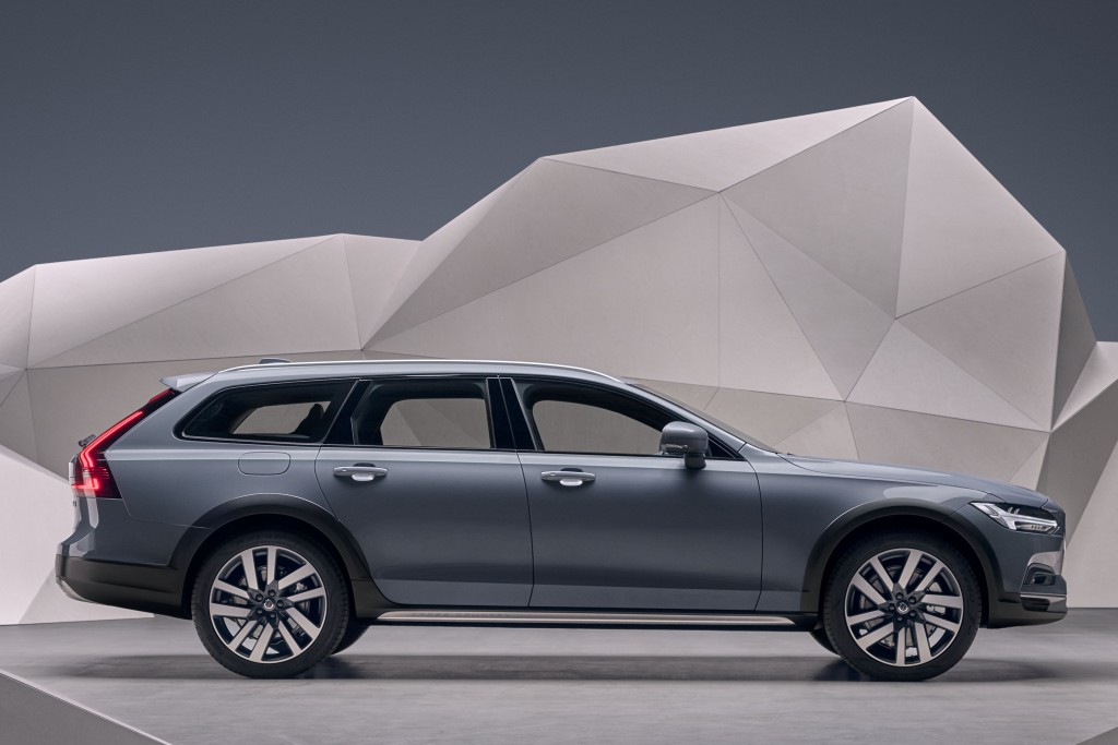 Volvo V90 Cross Country photo 4