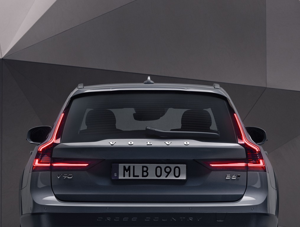 Volvo V90 Cross Country photo 5
