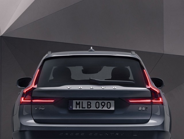 Volvo V90 Cross Country photo 5