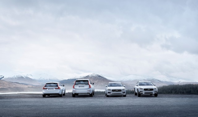 Volvo V90 Cross Country photo 24