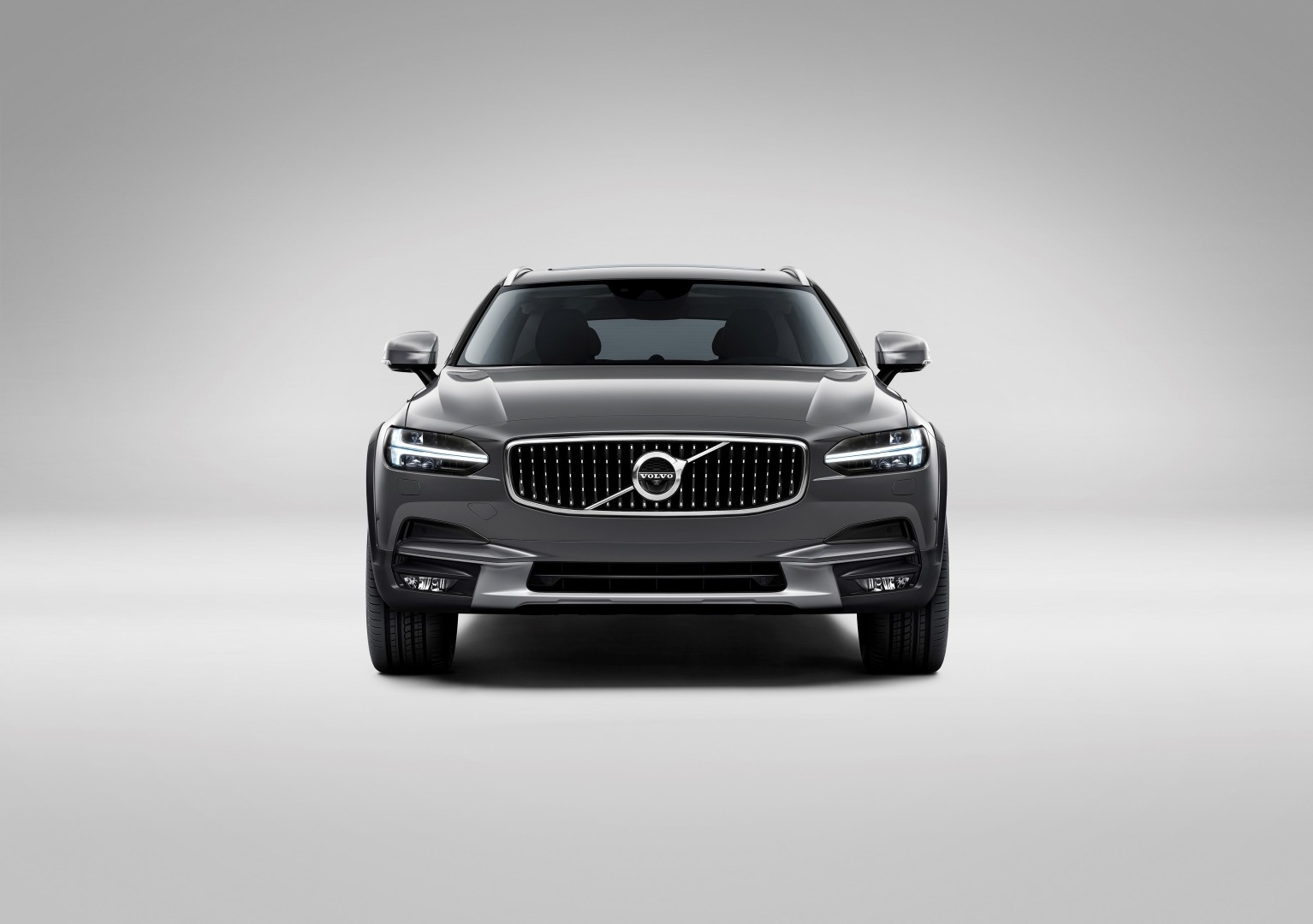 Volvo V90 Cross Country photo 30