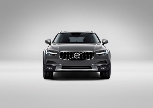 Volvo V90 Cross Country photo 30