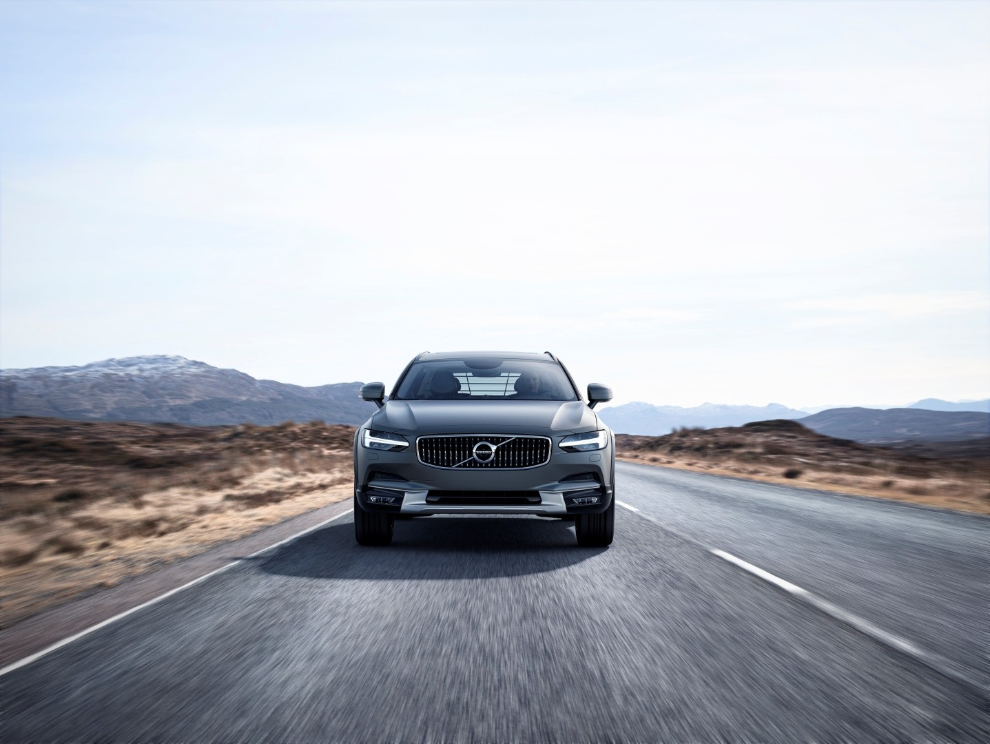 Volvo V90 Cross Country photo 32