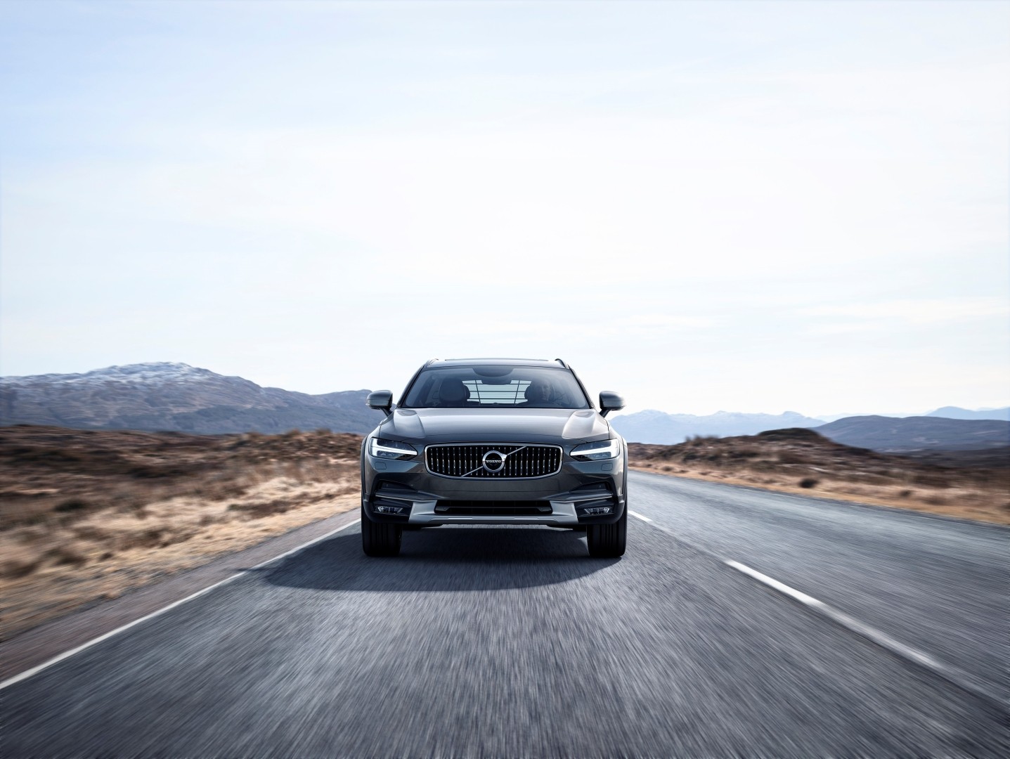 Volvo V90 Cross Country photo 40