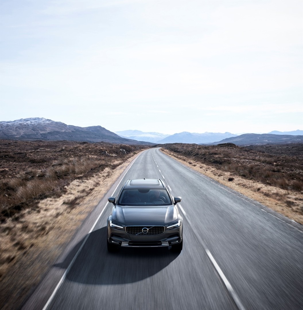 Volvo V90 Cross Country photo 41