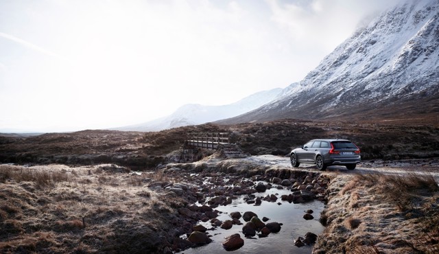 Volvo V90 Cross Country photo 52