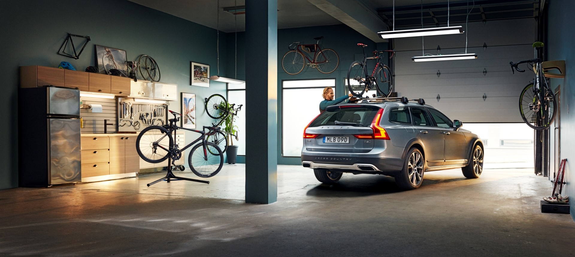 Volvo V90 Cross Country photo 58