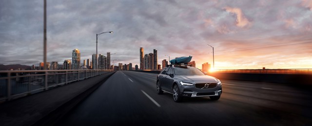 Volvo V90 Cross Country photo 59