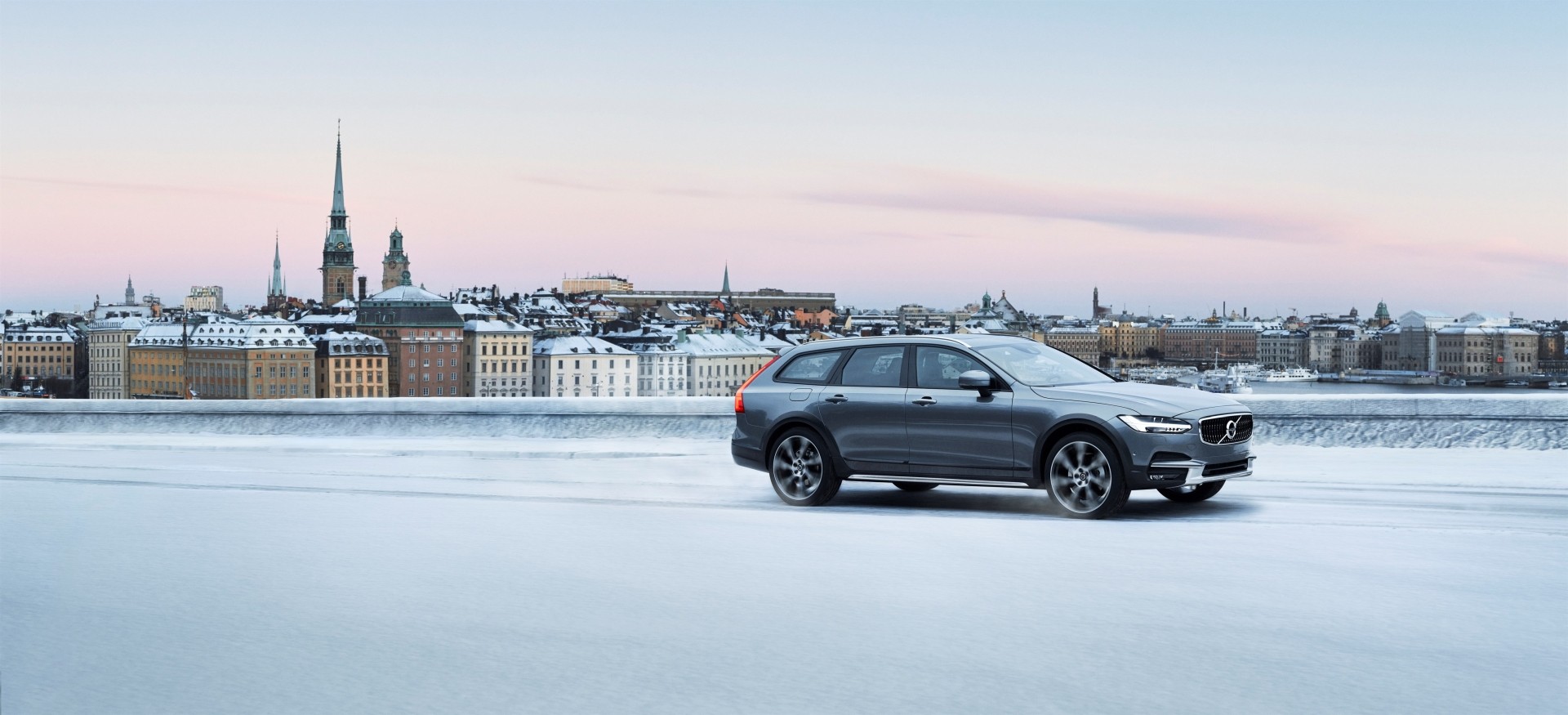 Volvo V90 Cross Country photo 62