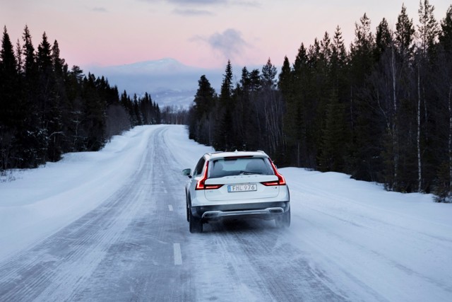 Volvo V90 Cross Country photo 67