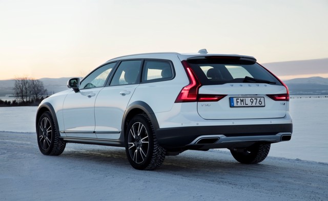 Volvo V90 Cross Country photo 70