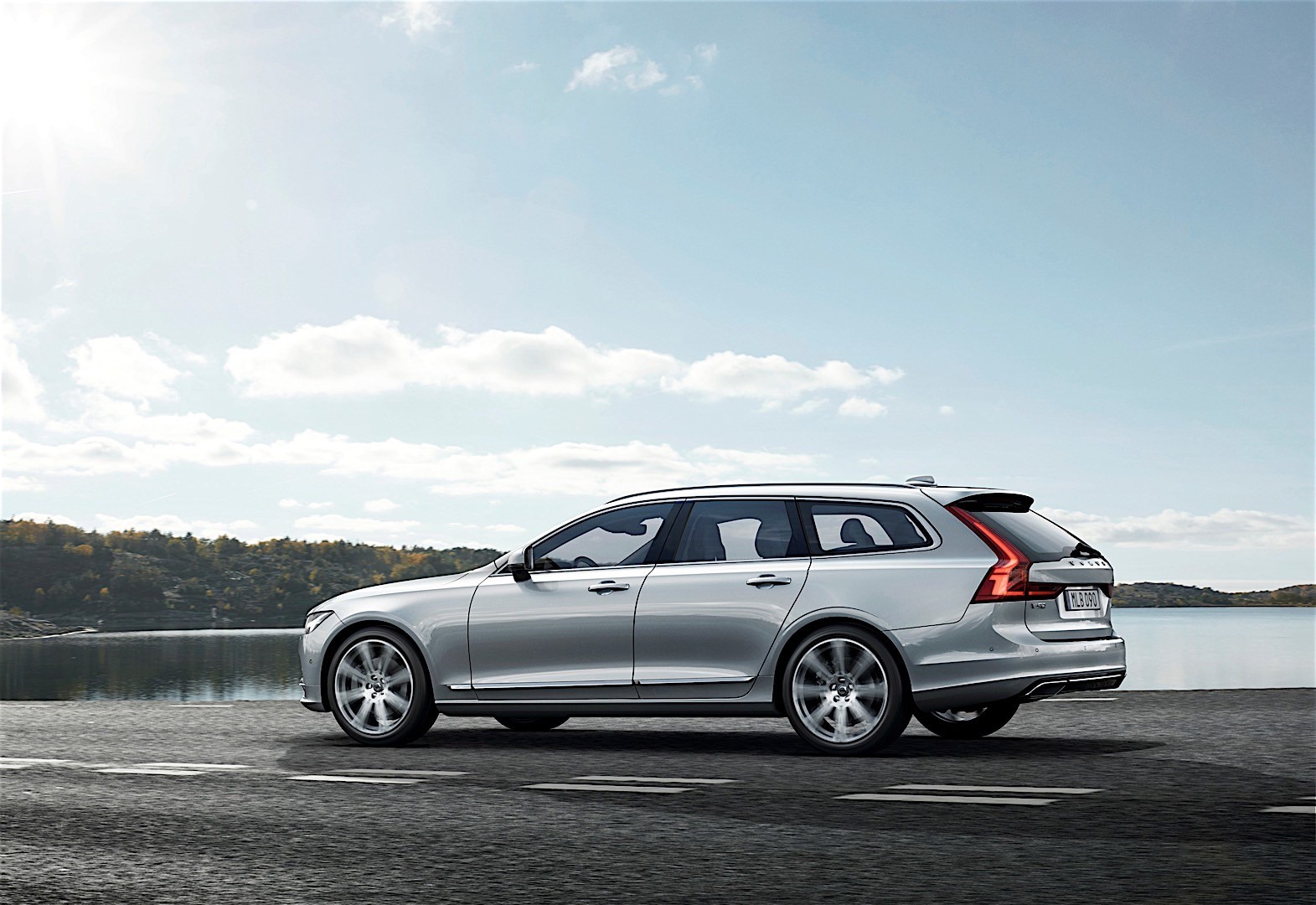 Volvo V90 photo 12