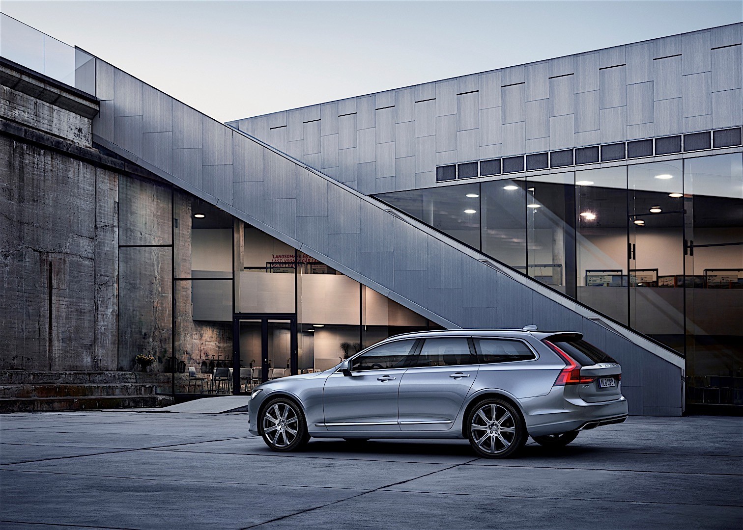 Volvo V90 photo 25