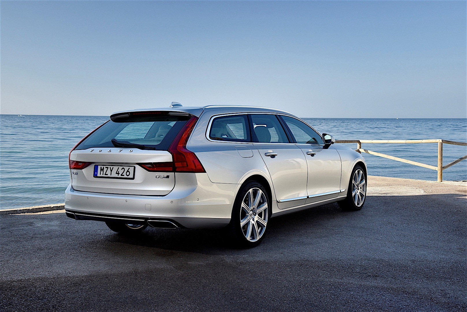 Volvo V90 photo 3