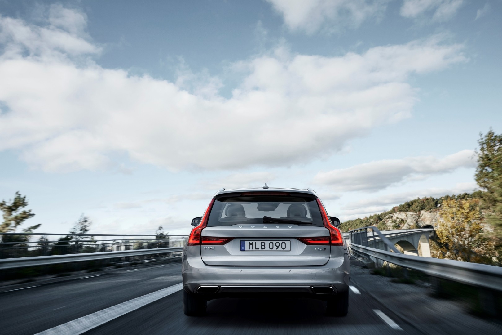 Volvo V90 photo 21