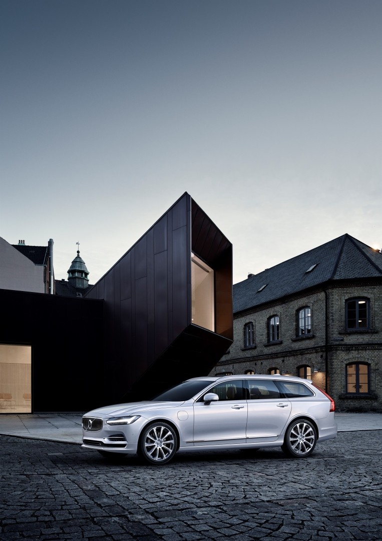 Volvo V90 photo 29