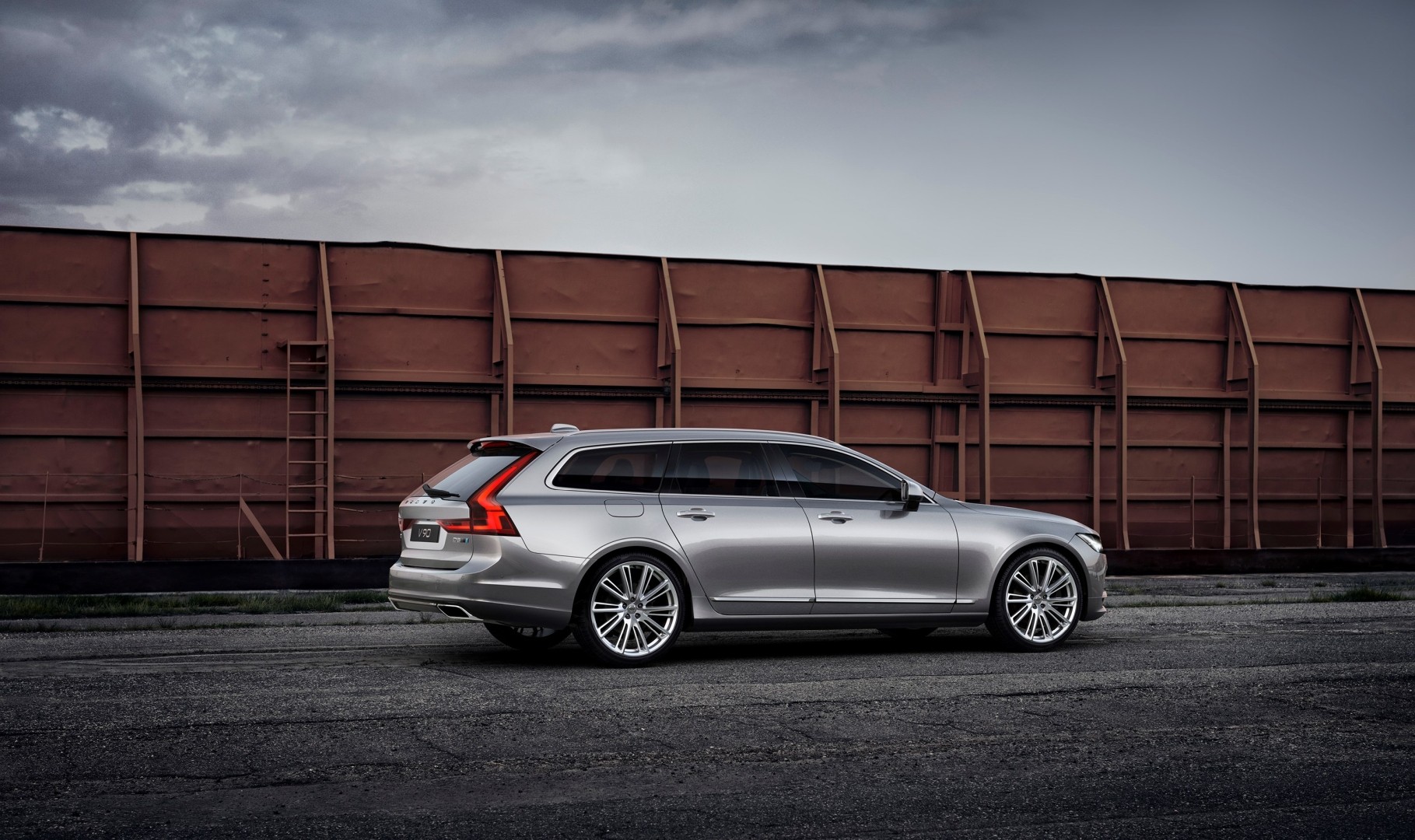 Volvo V90 photo 39
